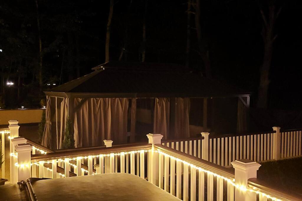 Holiday home Luxury Getaway In Woods, Jacuzzi, Hot Tub, Pool