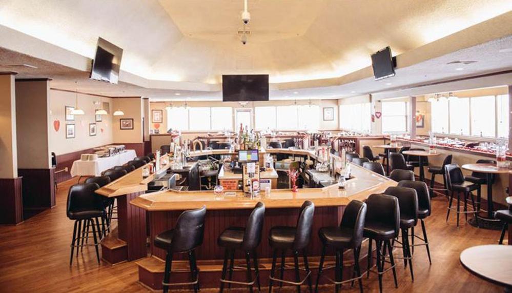 Luxury Getaway In Woods, Jacuzzi, Hot Tub, Pool Bushkill