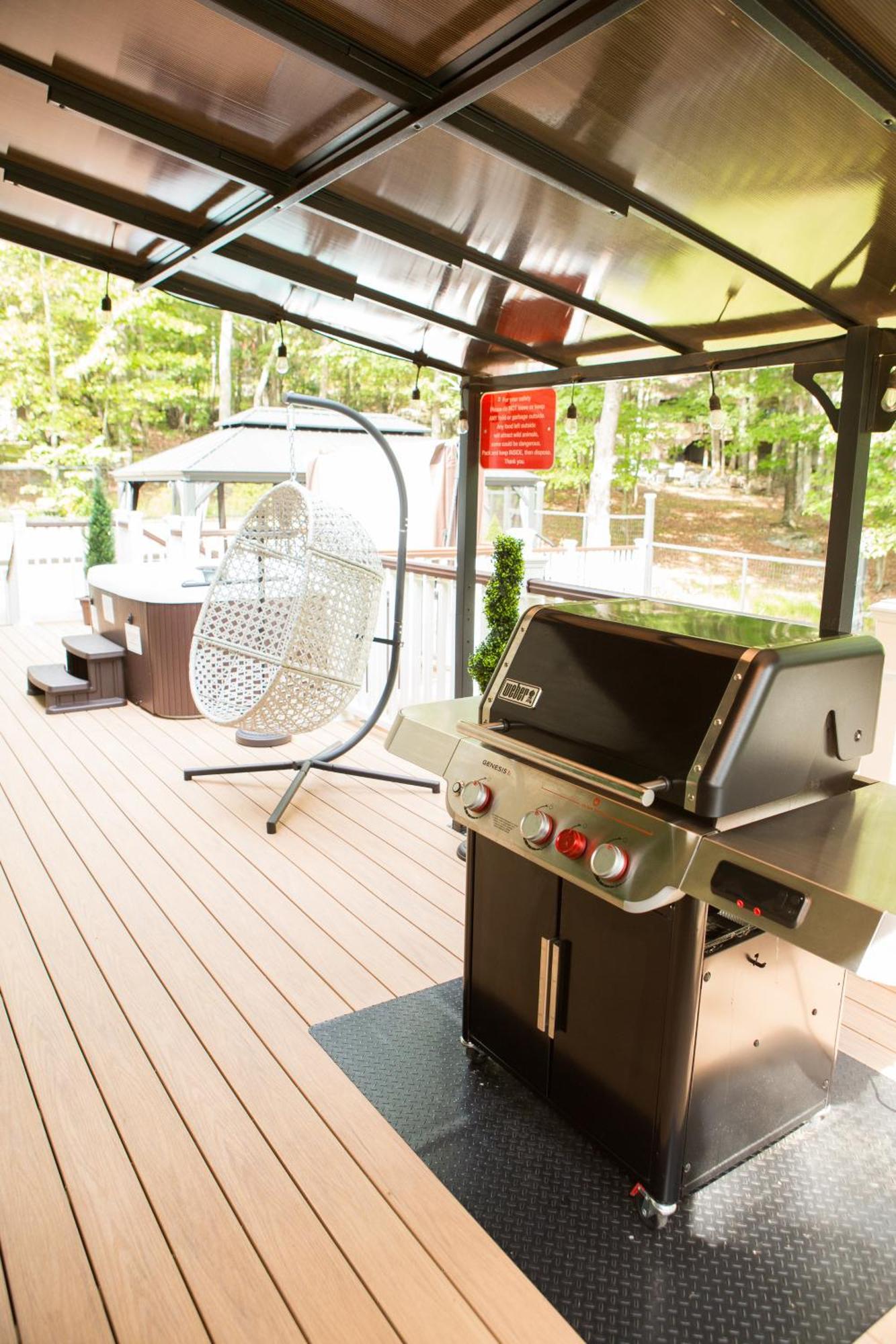 Holiday home Luxury Getaway In Woods, Jacuzzi, Hot Tub, Pool *
